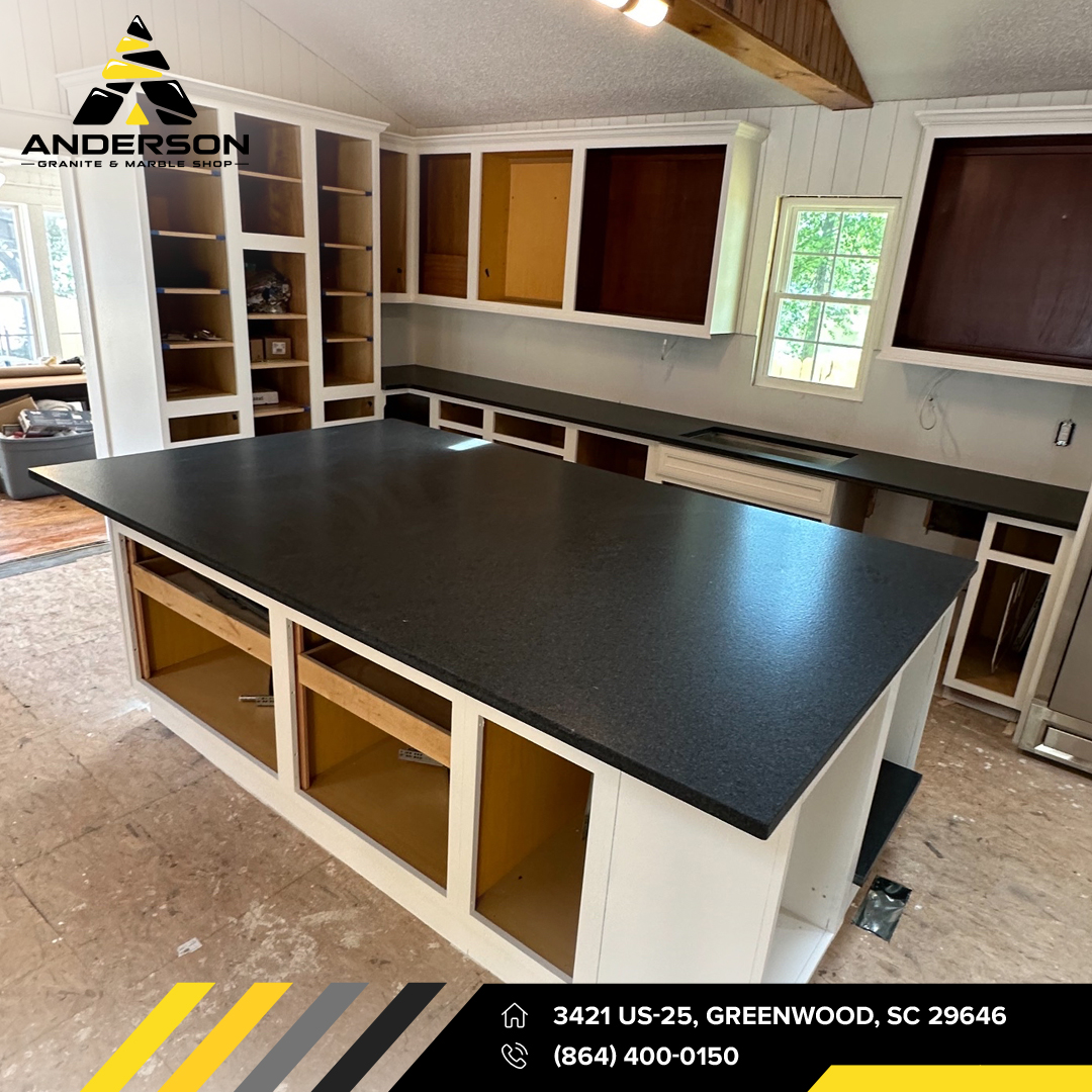 Granite vs. Quartzite: Which Is More Durable for Busy Kitchens?