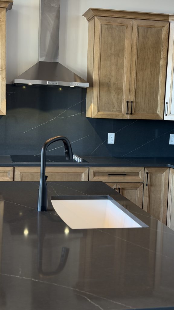 Metropolis Soapstone Quartz